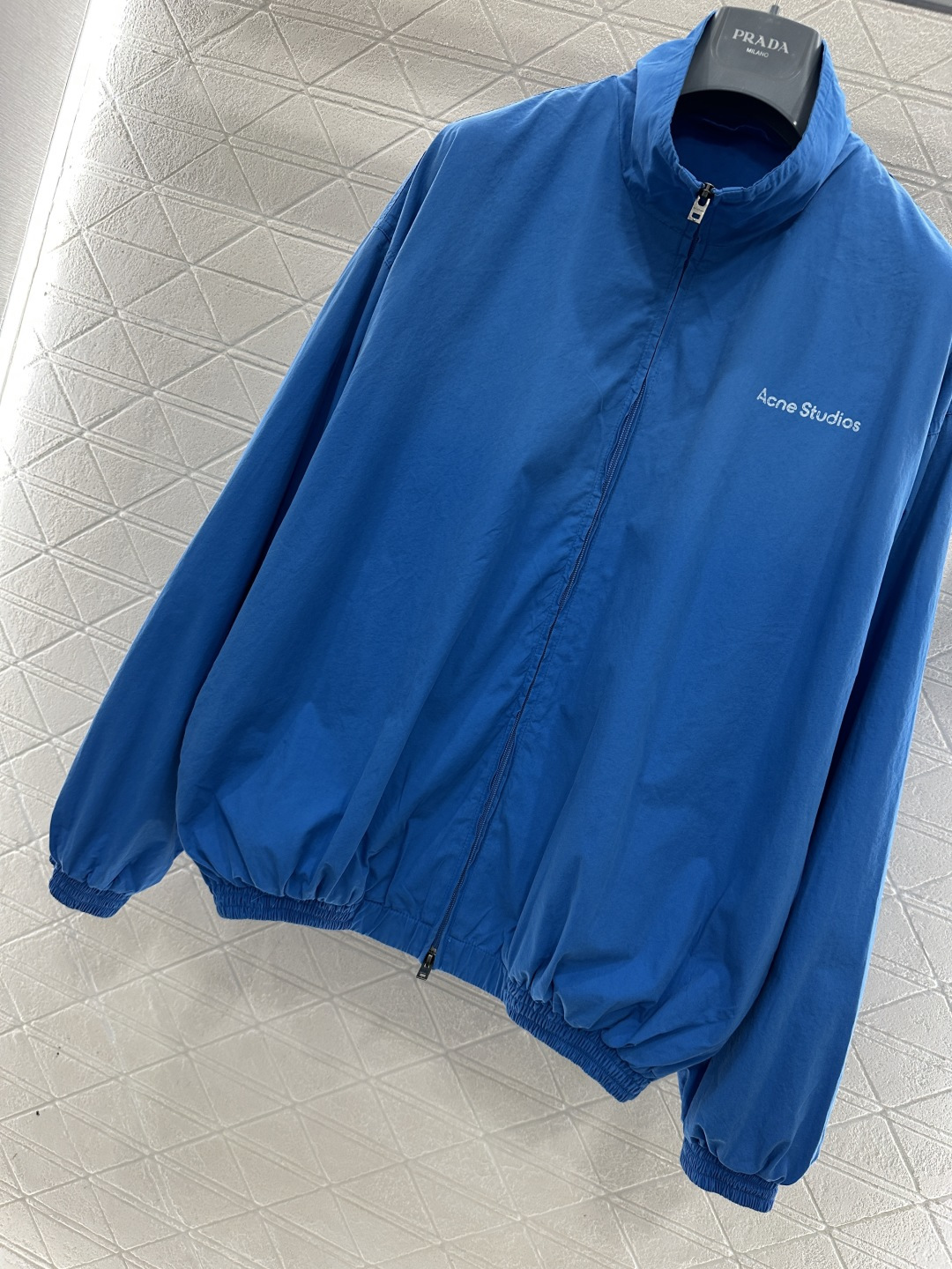 ♥Acne studio*♥2026新品上架 宝蓝色拉链廓形外套定制YB进口棉纶材质，质感光泽，防风舒适