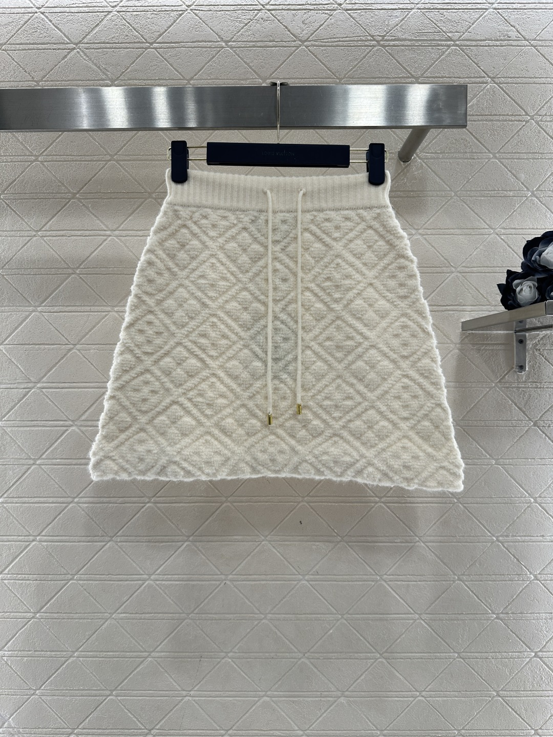 ♥Louis Vuitto*♥2026新品上架 提花针织开衫外套短裙套装定制YB羊绒羊毛纱线织造，提花工