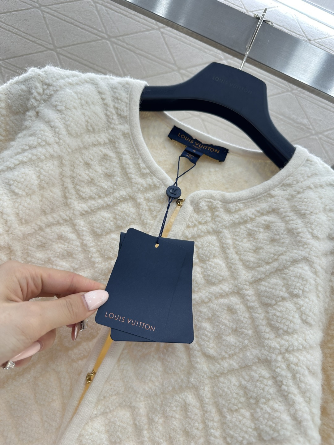 ♥Louis Vuitto*♥2026新品上架 提花针织开衫外套短裙套装定制YB羊绒羊毛纱线织造，提花工