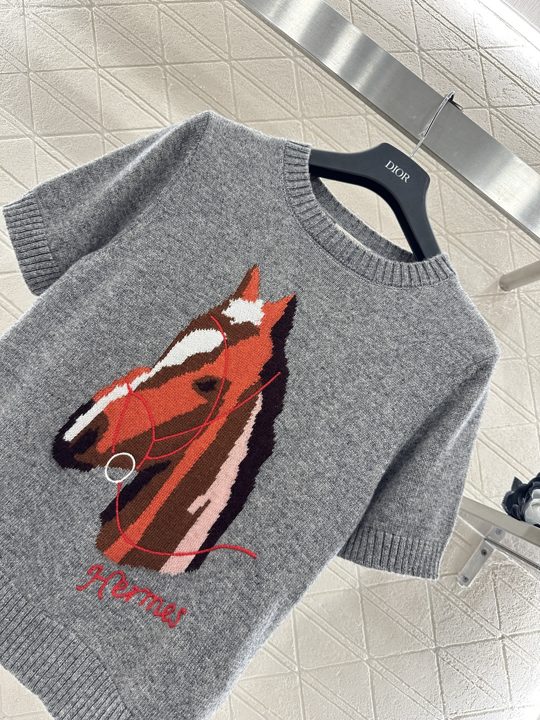 ♥Herme*♥2026新品上架 贺岁提花马头针织短袖新年贺岁系列#定制YB羊毛纱线织造，穿搭舒适，质感