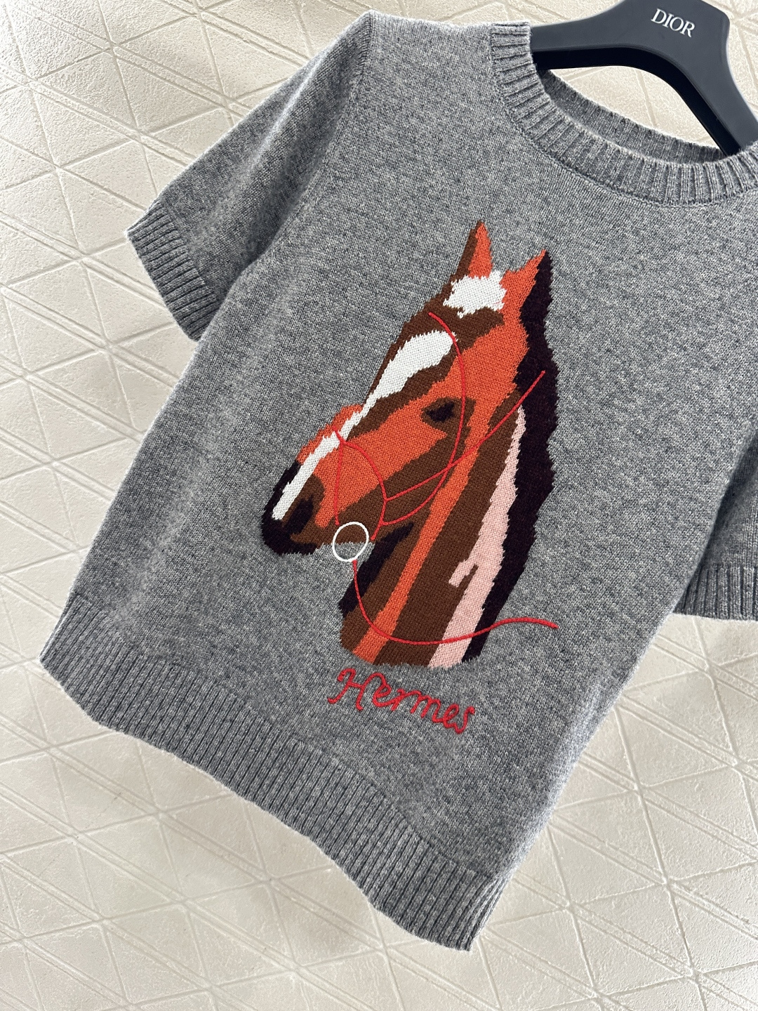 ♥Herme*♥2026新品上架 贺岁提花马头针织短袖新年贺岁系列#定制YB羊毛纱线织造，穿搭舒适，质感