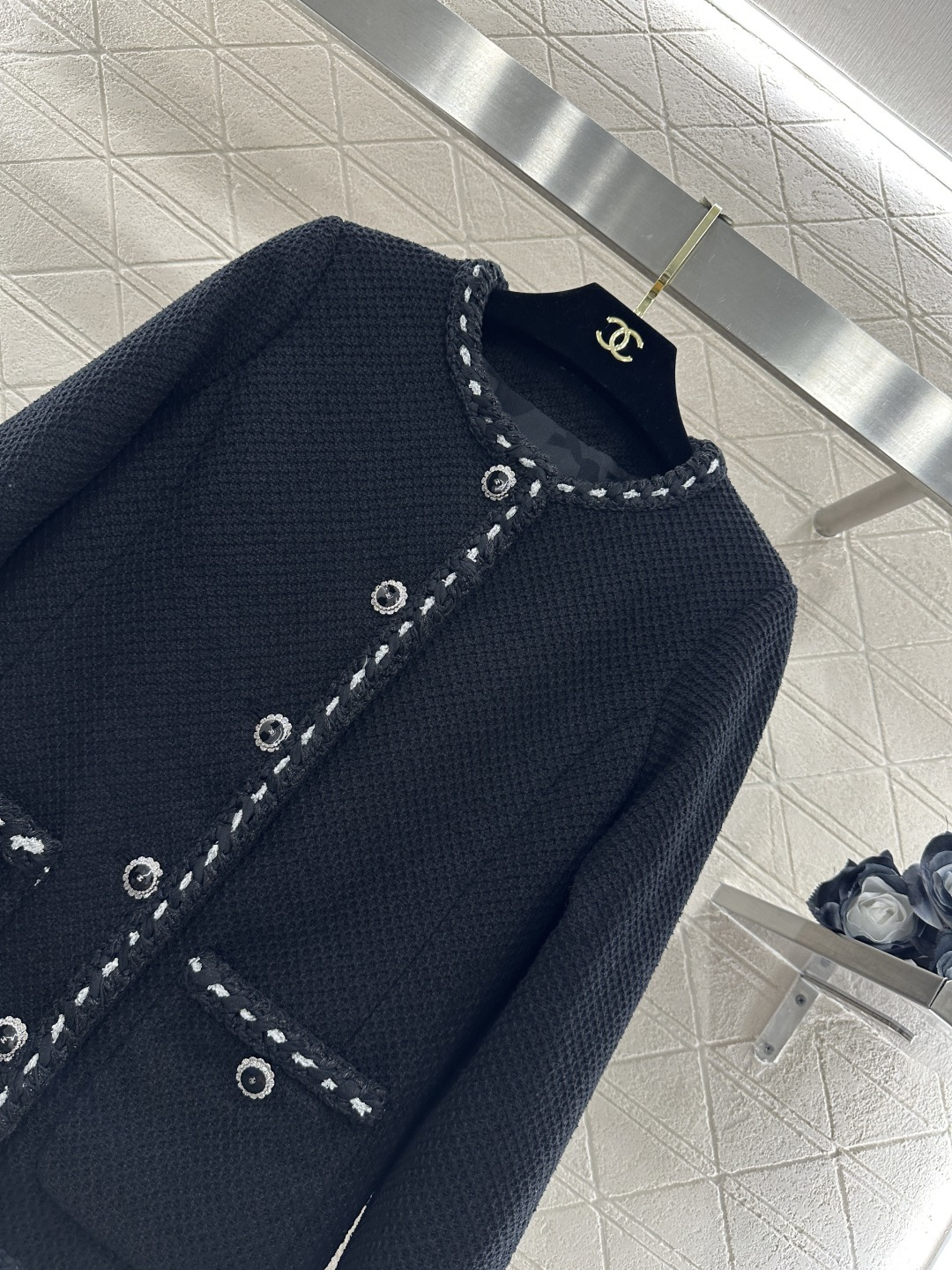 ♥Chane*♥2026新品上架 圆领捆边外套定制YB进口粗纺羊毛呢材质，质感高级，品相十足，圆领洋装外