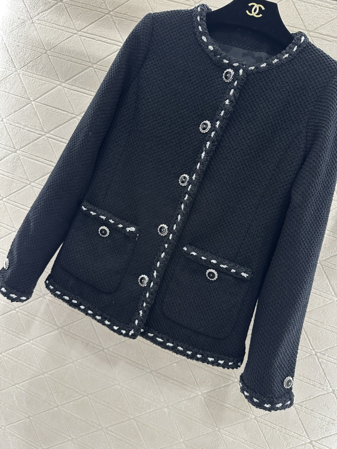 ♥Chane*♥2026新品上架 圆领捆边外套定制YB进口粗纺羊毛呢材质，质感高级，品相十足，圆领洋装外