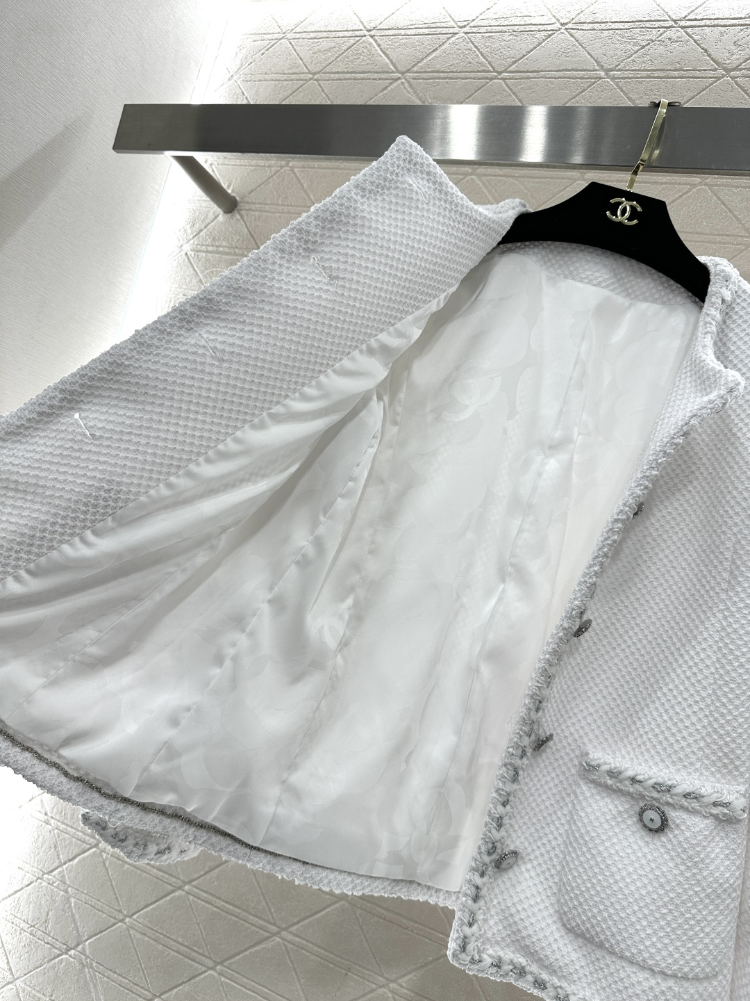 ♥Chane*♥2026新品上架 圆领捆边外套定制YB进口粗纺羊毛呢材质，质感高级，品相十足，圆领洋装外