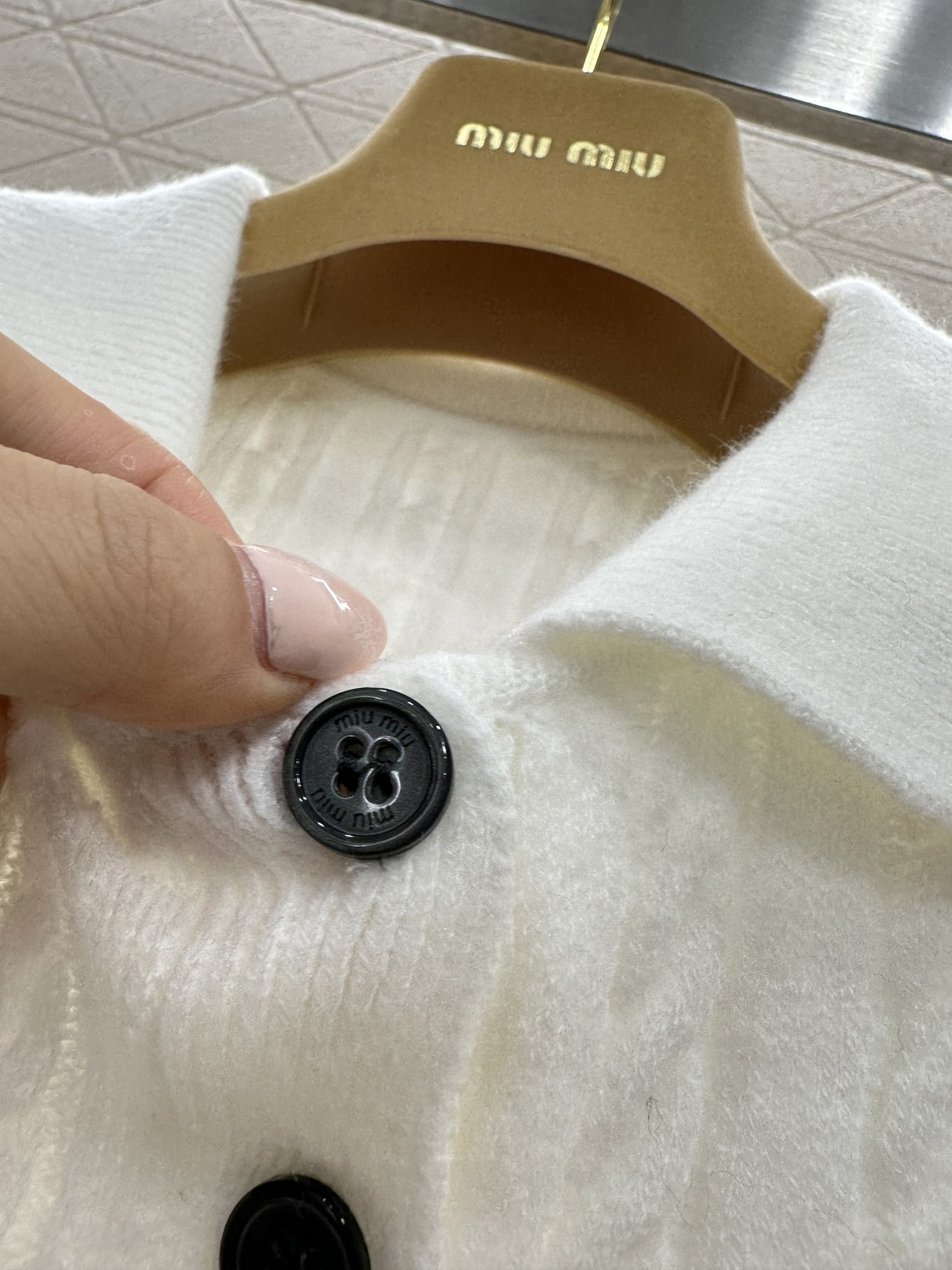 ♥Miumi*♥2026新品上架 翻领麻花针织连衣裙定制YB羊毛纱线织造，质感高级，舒适柔软，翻领针织长