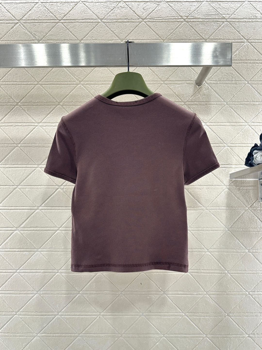 ♥Dise*♥2026新品上架 爱心修身𝑇𝑒𝑒定制YB原生全棉材质，穿搭舒适，质感十足，圆领短款裁剪，米