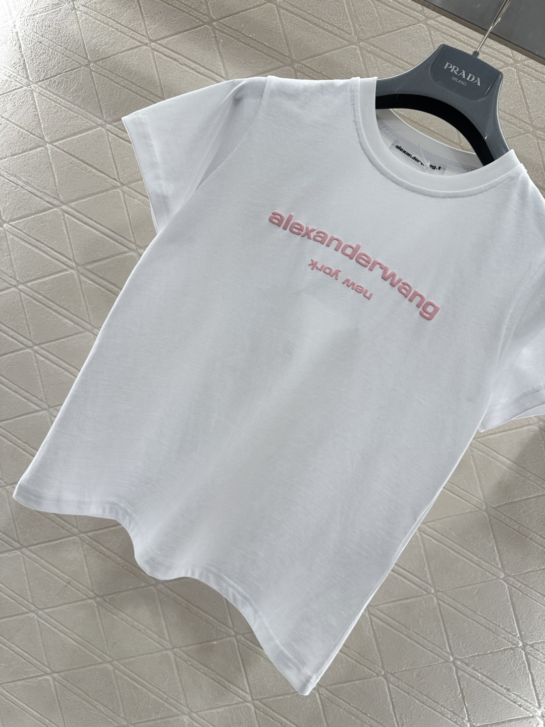 ♥Alexander wan*♥2026新品上架 圆领起泡印花徽标𝑇𝑒𝑒定制YB丝光全棉材质，质感光泽，