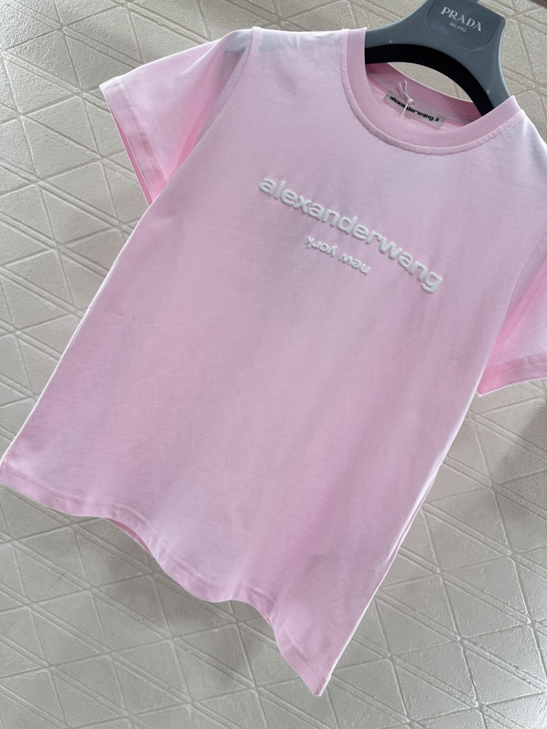 ♥Alexander wan*♥2026新品上架 圆领起泡印花徽标𝑇𝑒𝑒定制YB丝光全棉材质，质感光泽，