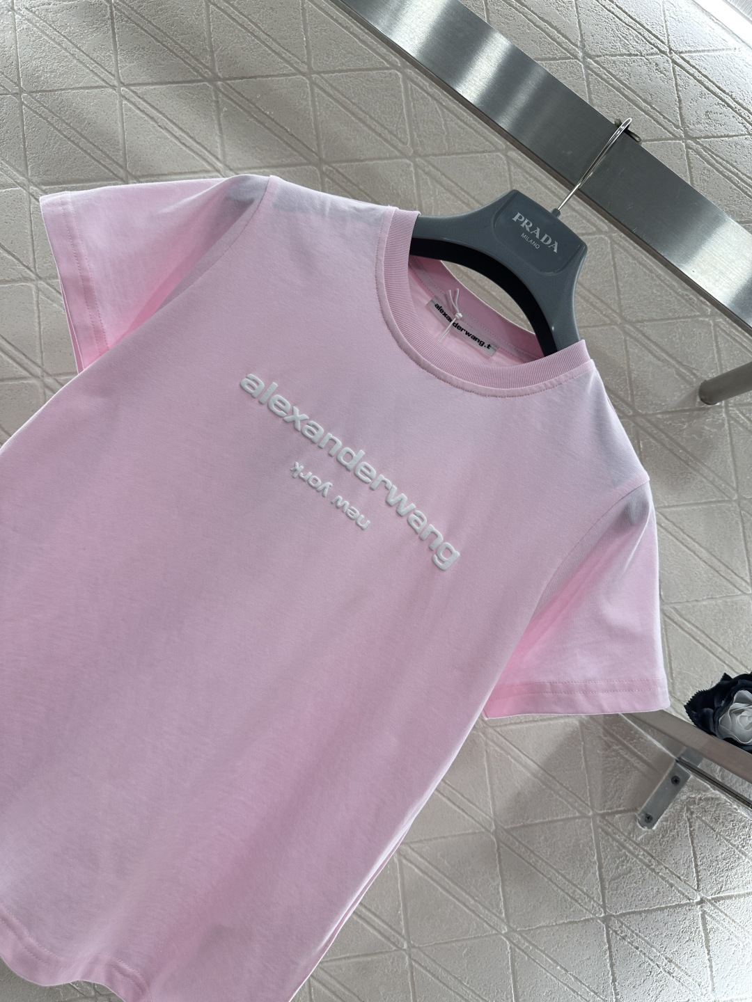 ♥Alexander wan*♥2026新品上架 圆领起泡印花徽标𝑇𝑒𝑒定制YB丝光全棉材质，质感光泽，