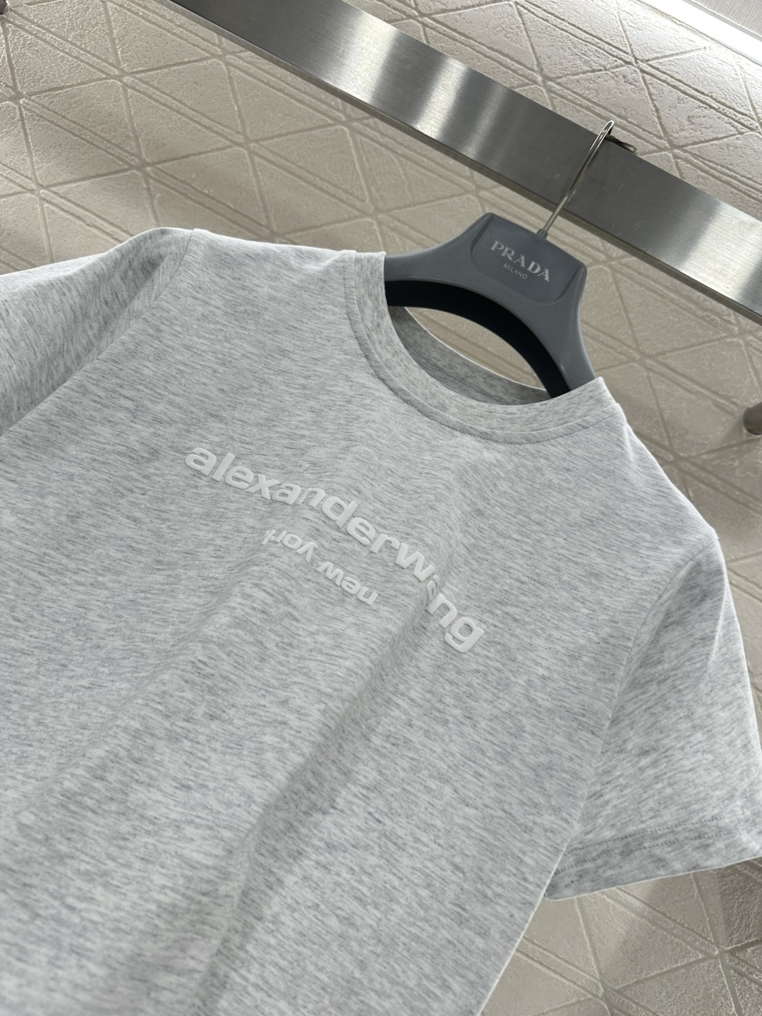 ♥Alexander wan*♥2026新品上架 圆领起泡印花徽标𝑇𝑒𝑒定制YB丝光全棉材质，质感光泽，