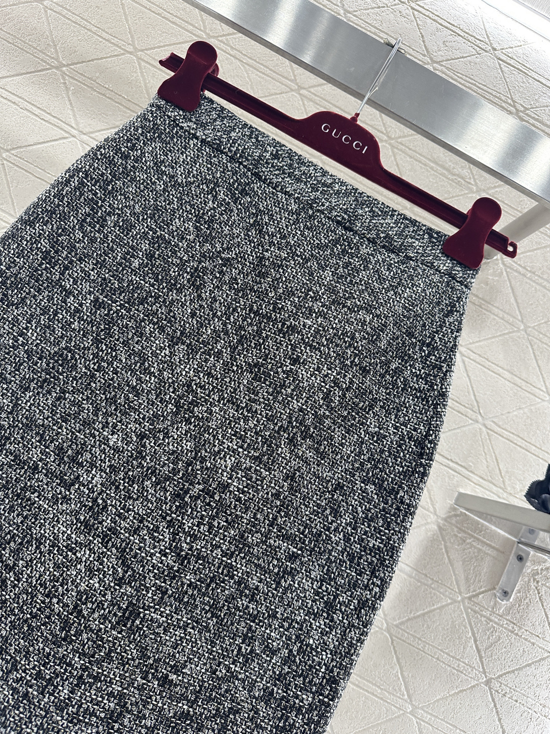 ♥Gucc*♥2026新品上架 花灰毛呢夹克外套半裙套装定制YB进口羊毛毛呢材质，肌理明显，挺括有型，黑