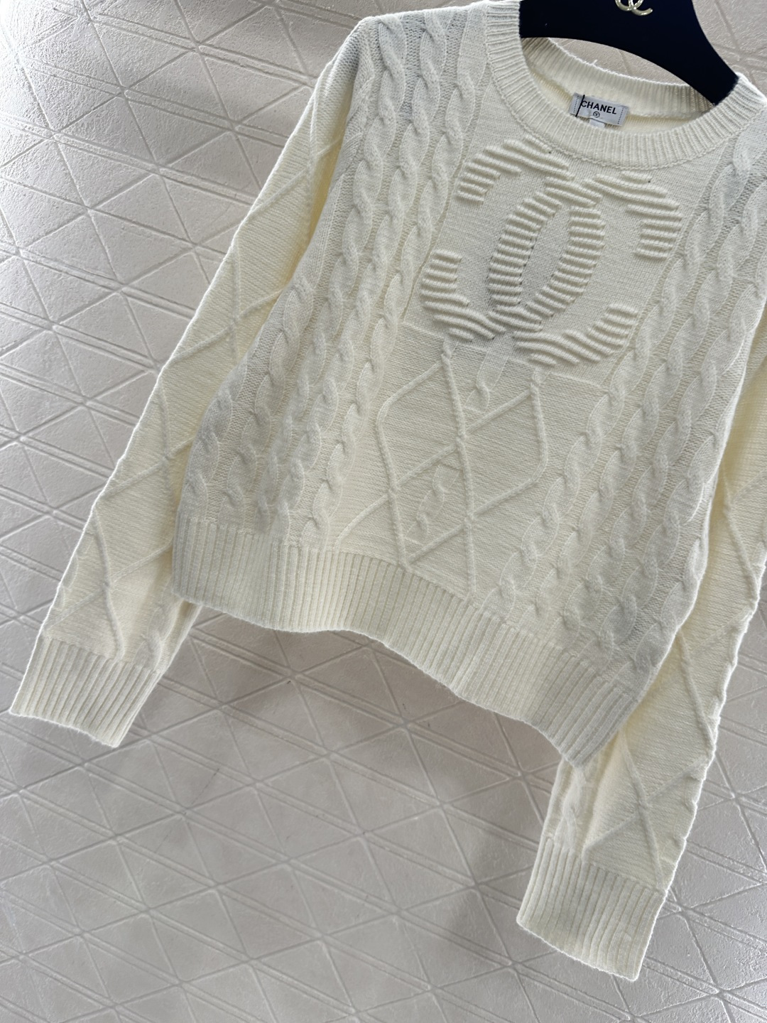 ♥Chane*♥2026新品上架 圆领麻花针织套头毛衣定制YB羊毛纱线织造，质感细腻，穿搭舒适，圆领针织