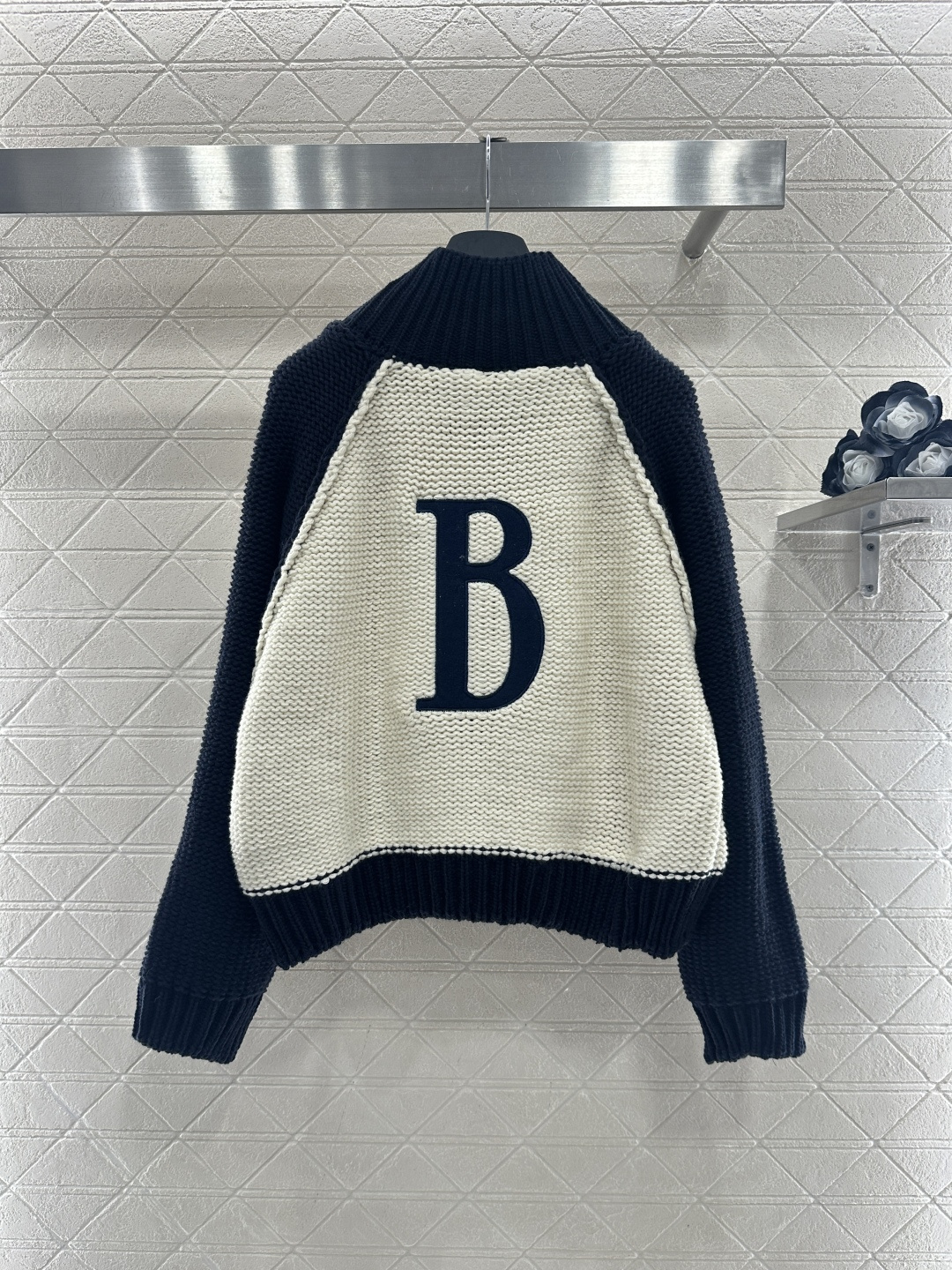 ♥Dio*♥2026新品上架 插肩拼色针织拉链外套定制YB丝毛纱线织造，质感高级，舒适柔软，针织拉链外套