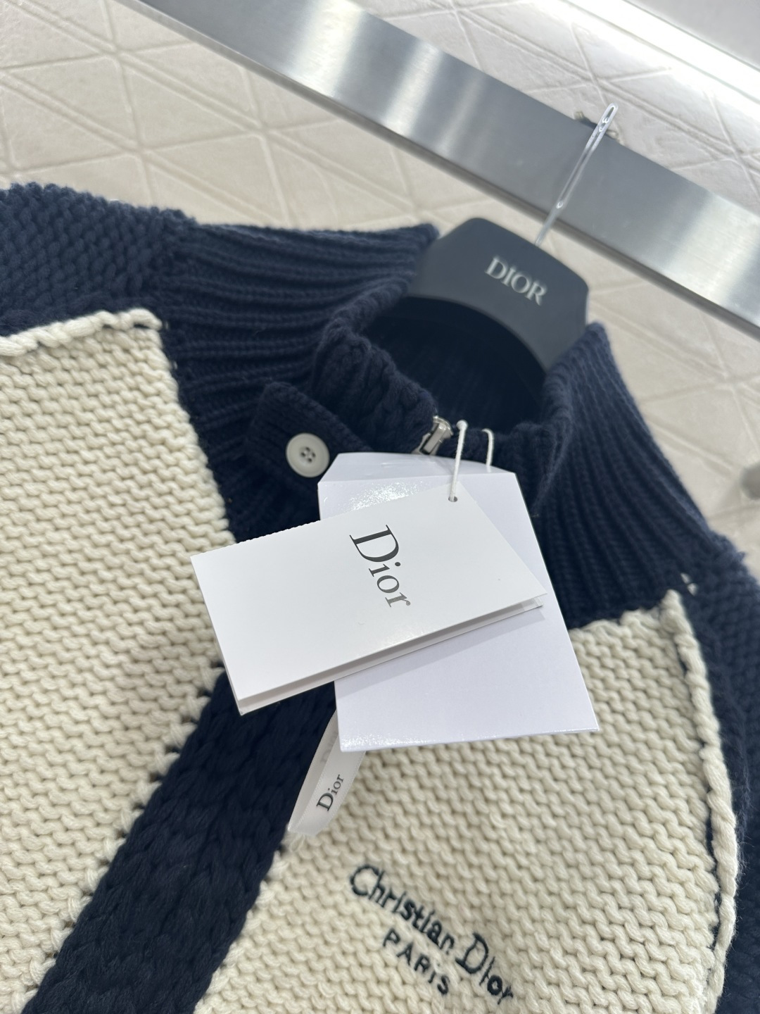 ♥Dio*♥2026新品上架 插肩拼色针织拉链外套定制YB丝毛纱线织造，质感高级，舒适柔软，针织拉链外套