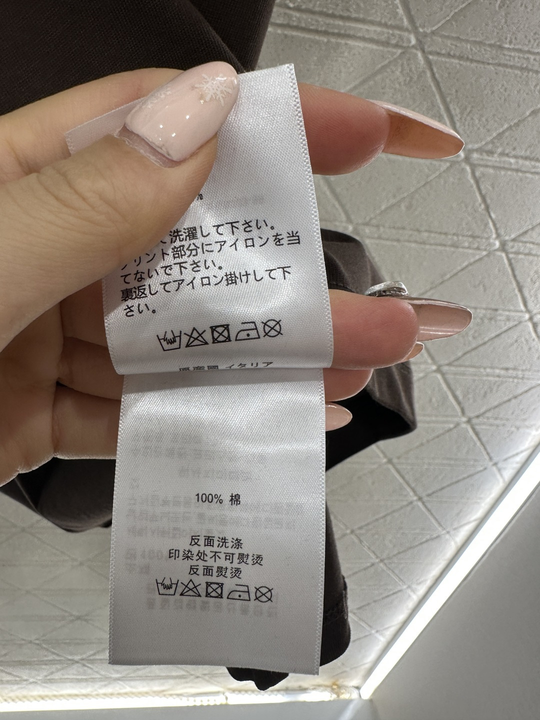 ♥26wh潮牌♥2026新品上架 圆领刺绣毛绒钉珠小熊𝑇𝑒𝑒定制YB原生全棉材质，透气舒适，质感十足，宽