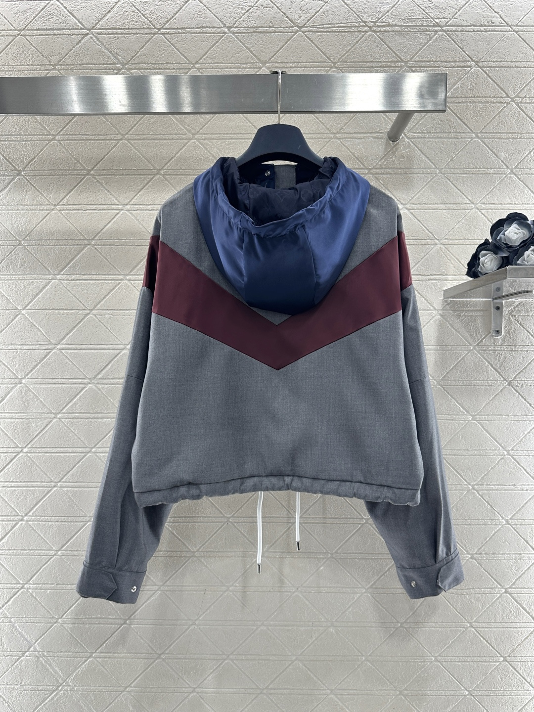 ♥Louis vuitto*♥2026新品上架 连帽拼色拉链外套长裤套装定制YB进口材质，质感光泽，垂顺