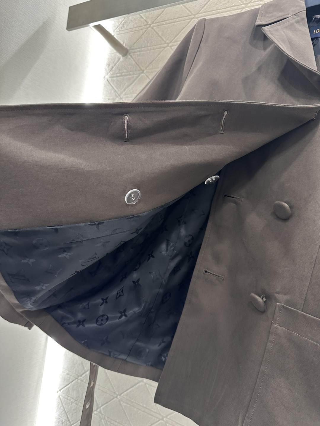 ♥Louis vuitto*♥2026新品上架 翻领西装腰带压褶短裙套装定制YB进口斜纹全棉材质，质感上