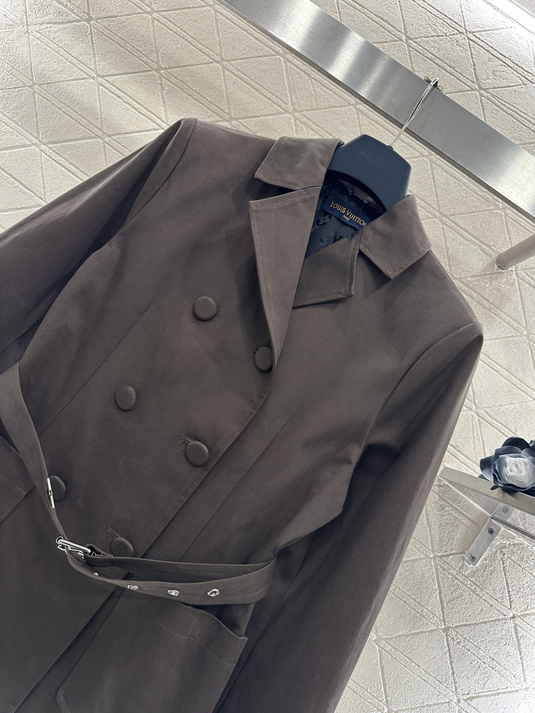 ♥Louis vuitto*♥2026新品上架 翻领西装腰带压褶短裙套装定制YB进口斜纹全棉材质，质感上