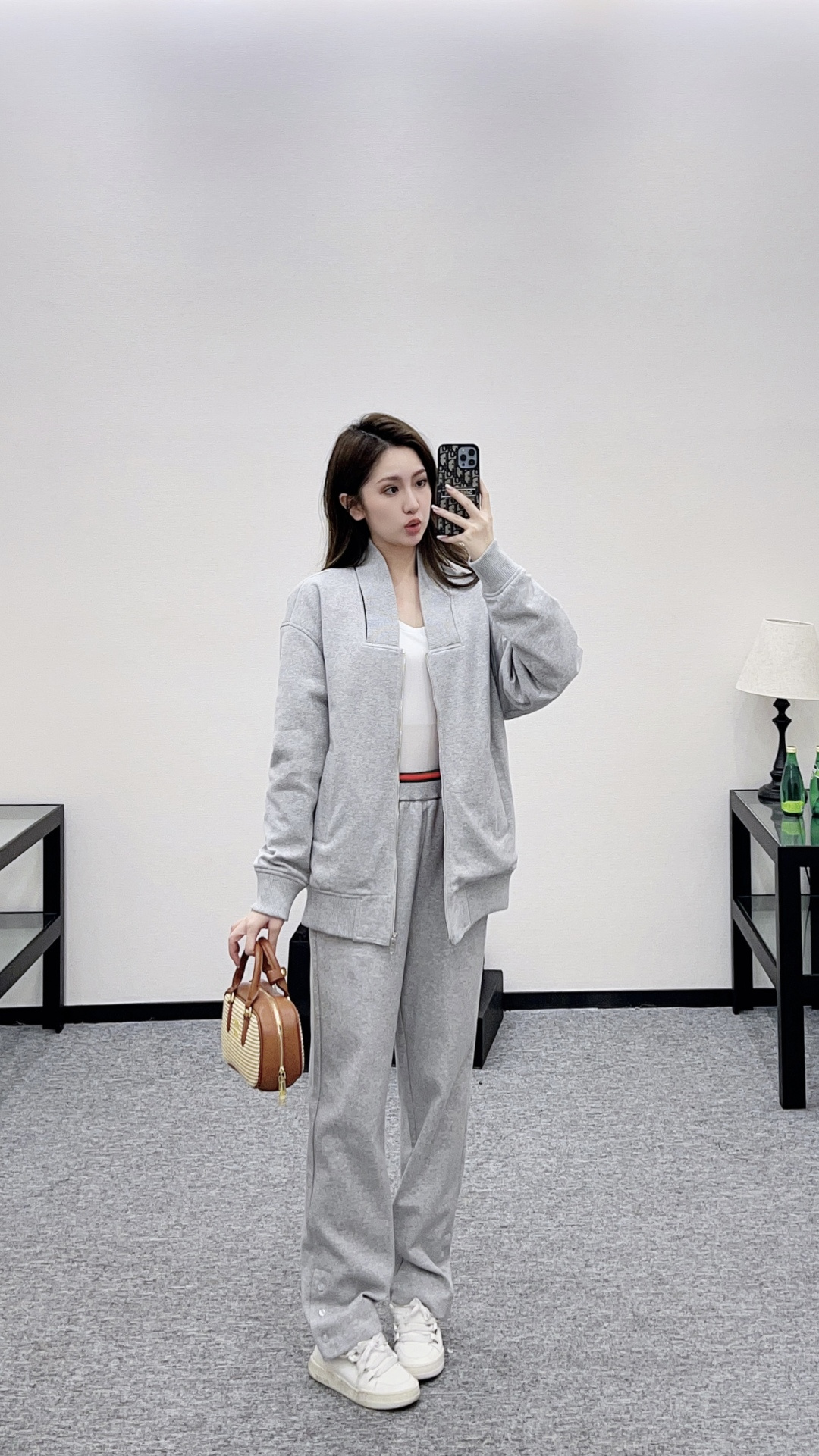 NO:689232,The class representative handed in the homework, Gucci-clothing, gucci,19860909课代表交作业,古驰-服装,gucci,,Women's clothing