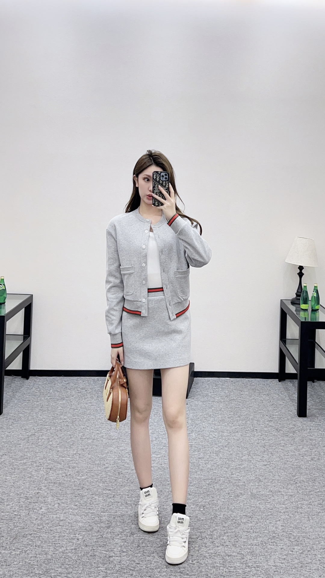 NO:689217,Class representatives hand in homework,19860909课代表交作业,,,Women's clothing