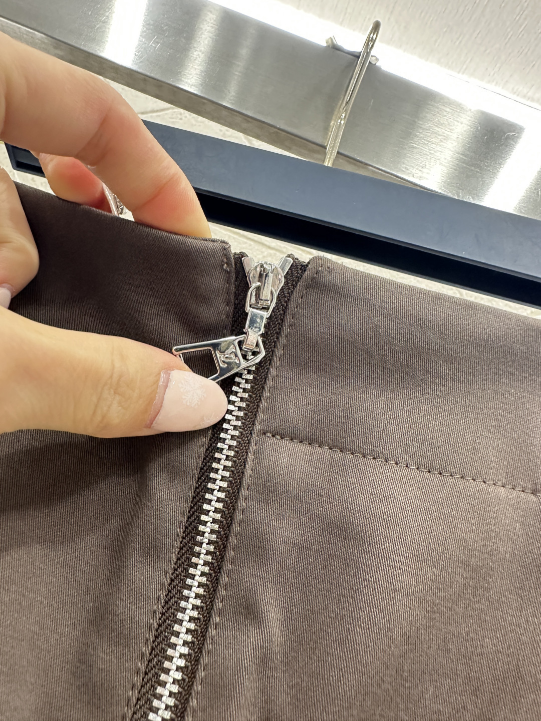 ♥Louis vuitto*♥2026新品上架 翻领西装腰带压褶短裙套装定制YB进口斜纹全棉材质，质感上