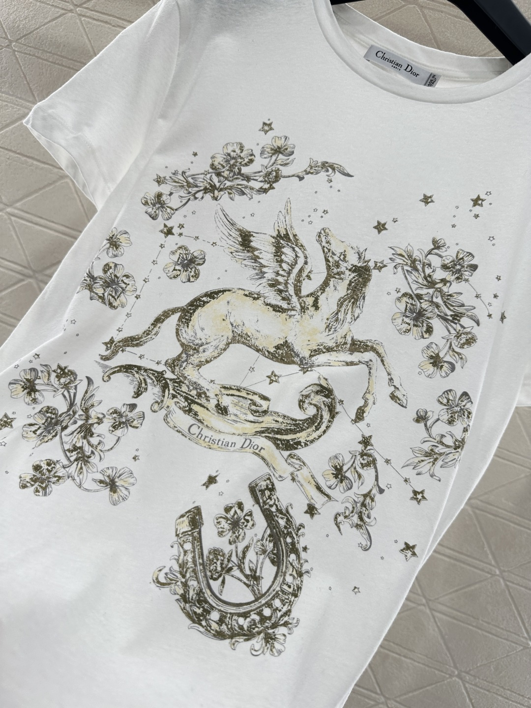 ♥Dio*♥2026新品上架 贺岁限定印花徽标𝑇𝑒𝑒新年贺岁限定系列#定制YB进口棉麻材质，德国进口机器