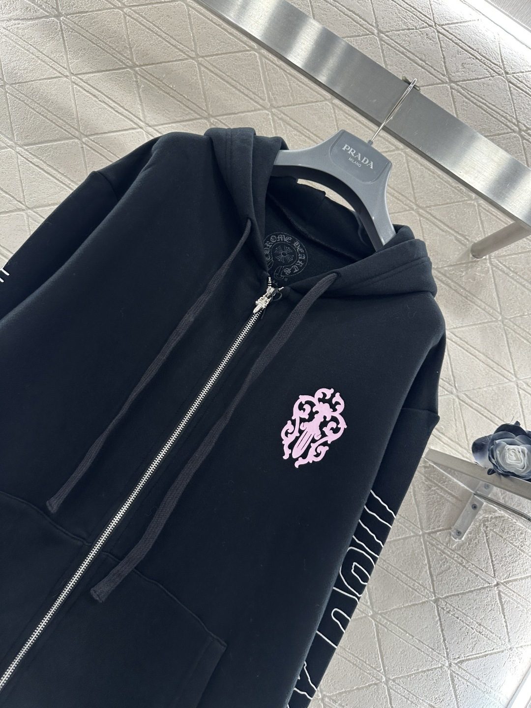 ♥Chrome hear*♥2026新品上架 十字架连帽抽绳卫衣外套定制YB原生全棉材质，穿搭舒适，质感