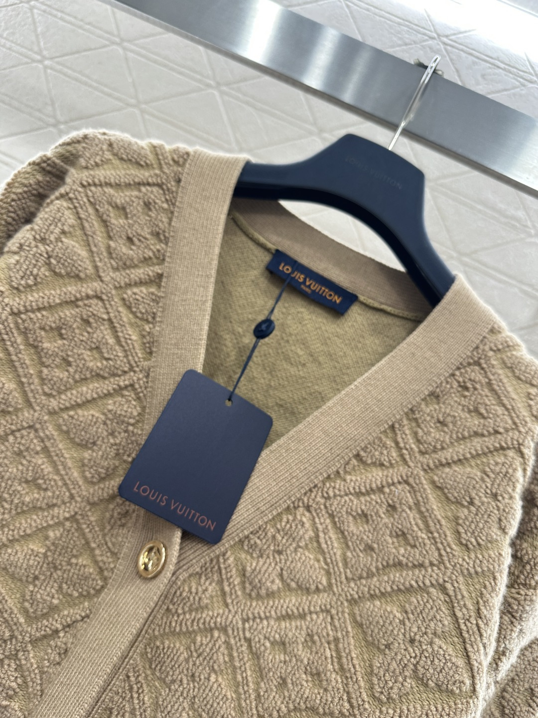 ♥Louis Vuitto*♥2026新品上架 茧形提花针织开衫外套定制YB羊毛纱线织造，提花工艺处理，