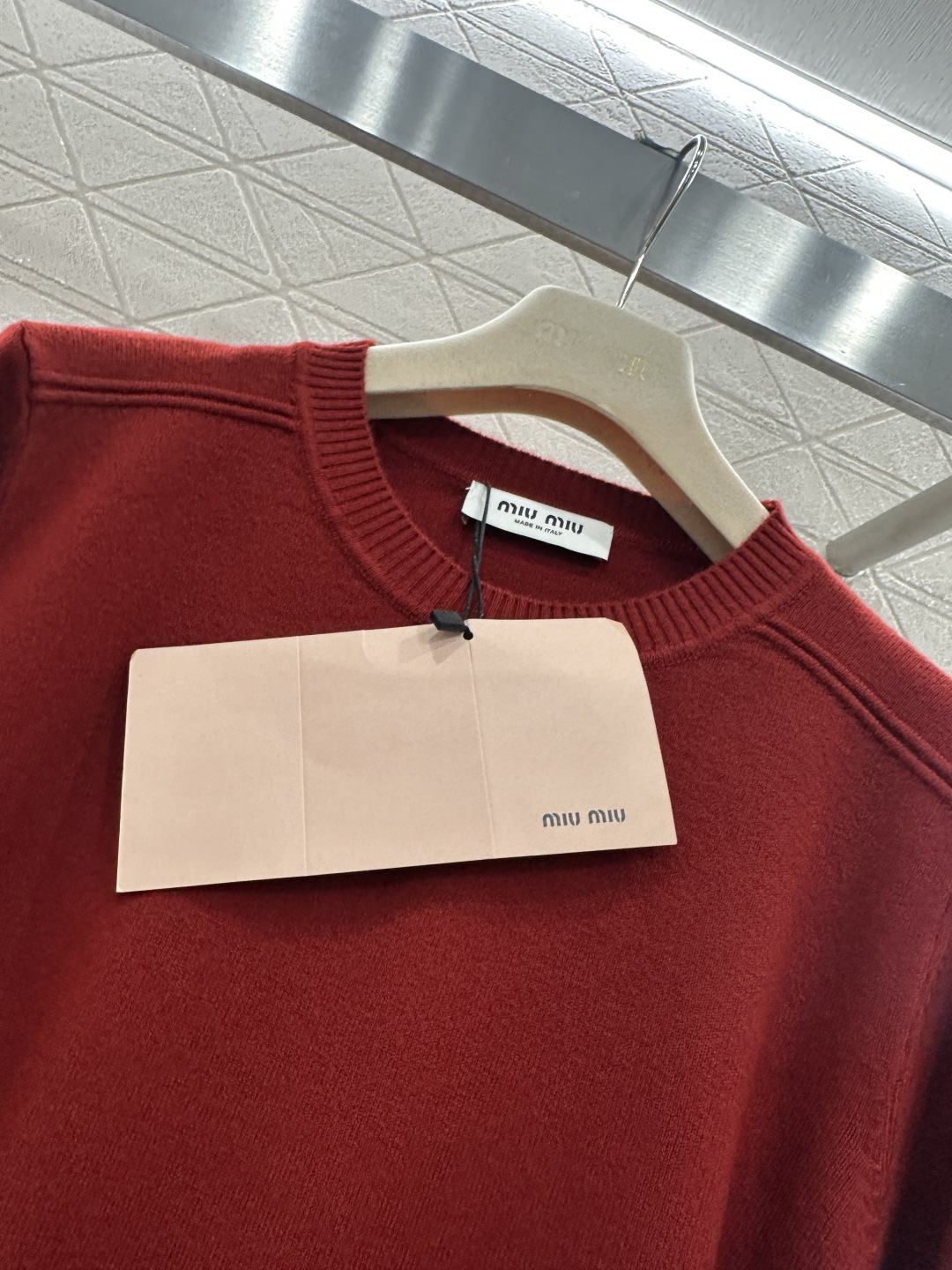♥Miumi*♥2026新品上架 圆领针织套头毛衣定制YB羊毛纱线织造，质感细腻，穿搭舒适，圆领针织套头