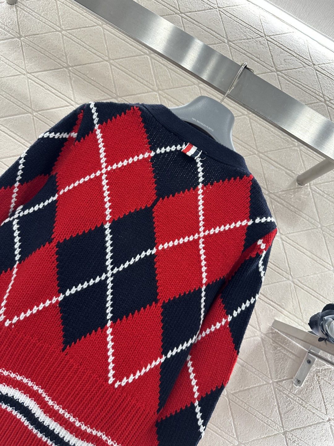 ♥Thom Brown*♥2026新品上架 学院格纹针织开衫定制YB羊毛纱线织造，质感细腻，穿搭舒适，宽