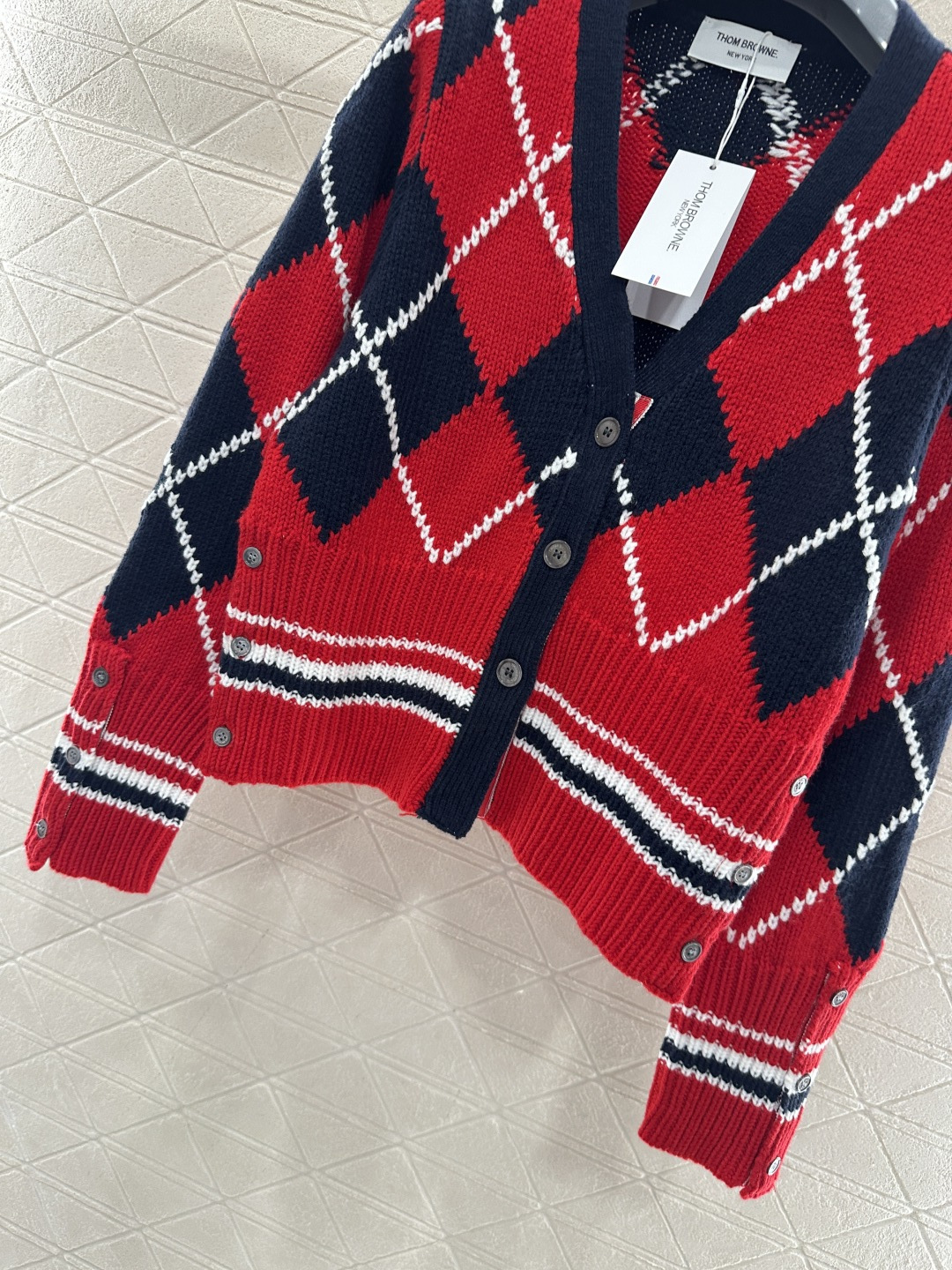 ♥Thom Brown*♥2026新品上架 学院格纹针织开衫定制YB羊毛纱线织造，质感细腻，穿搭舒适，宽