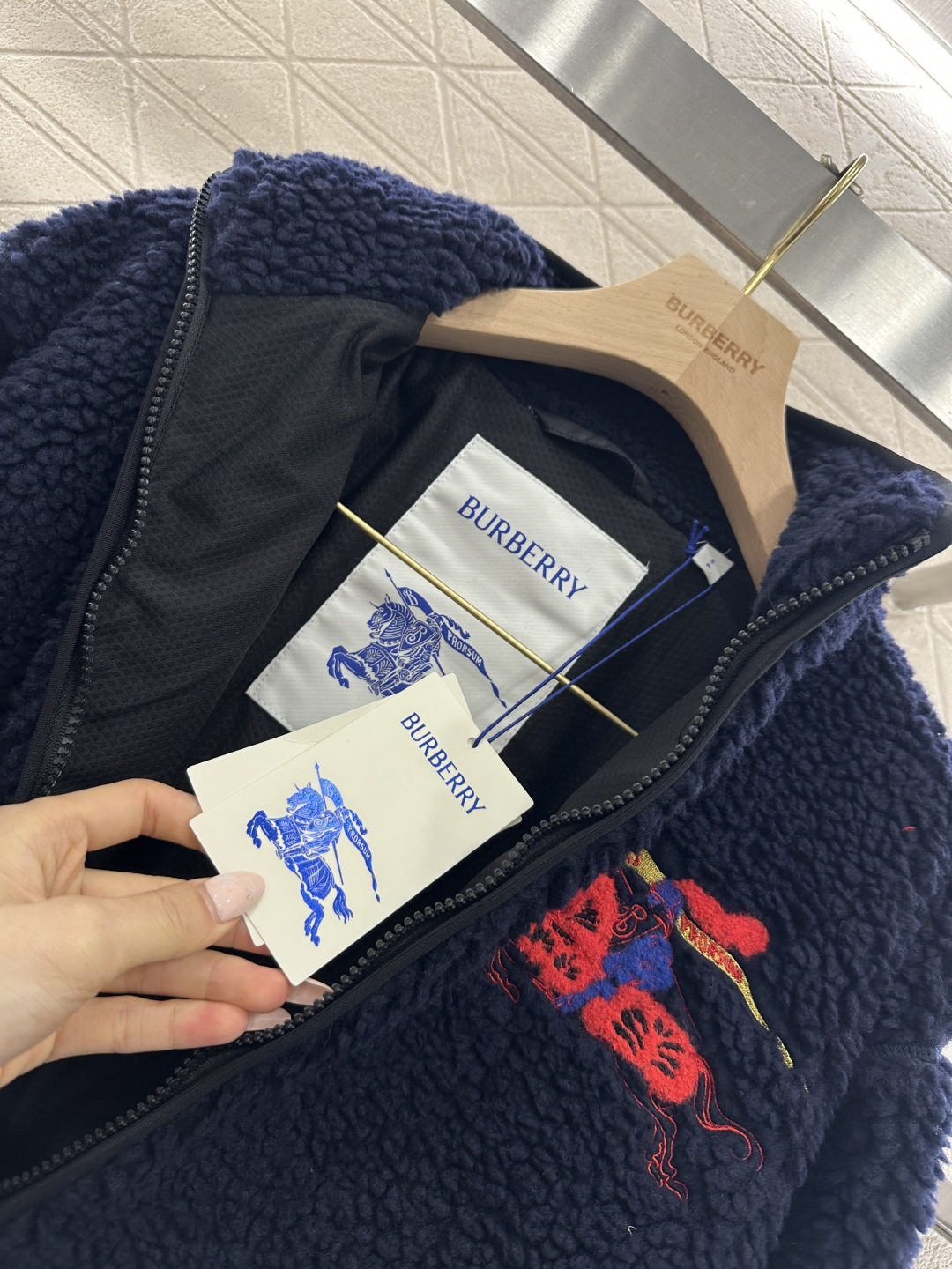 ♥BBR♥2026新品上架 贺岁立领泰迪毛绒外套新年贺岁系列#通体饰以泰迪毛绒材质，颗粒感十足的短绒肌理