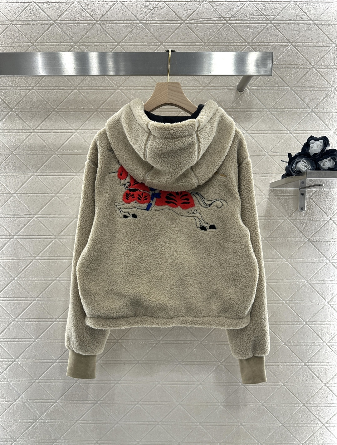 ♥BBR♥2026新品上架 贺岁连帽泰迪毛绒外套新年贺岁系列#通体饰以泰迪毛绒材质，颗粒感十足的短绒肌理