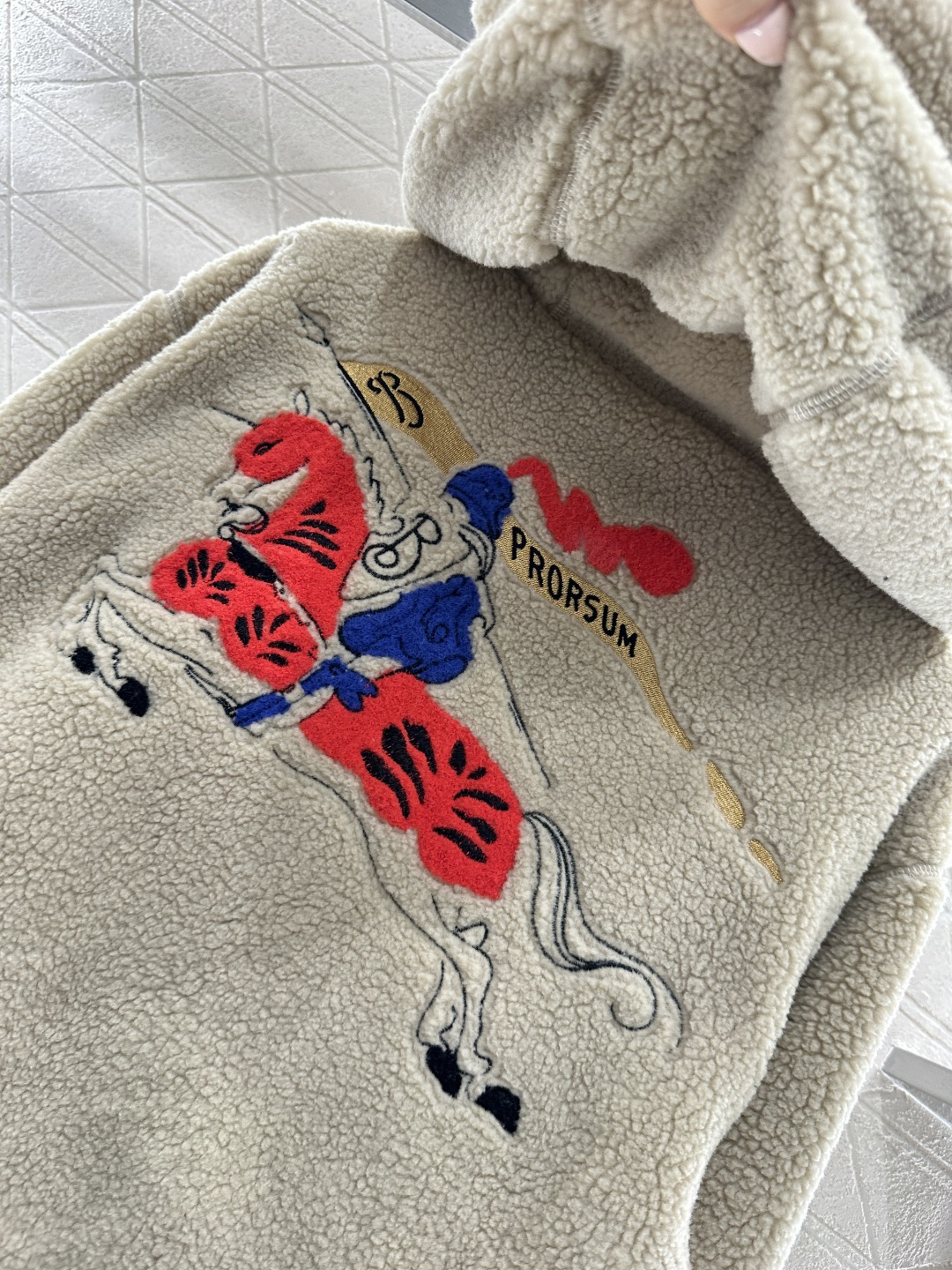 ♥BBR♥2026新品上架 贺岁连帽泰迪毛绒外套新年贺岁系列#通体饰以泰迪毛绒材质，颗粒感十足的短绒肌理