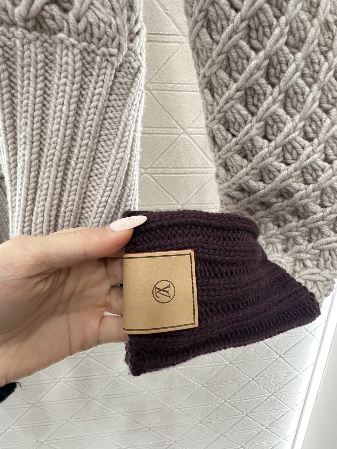 ♥Louis vuitto*♥2026新品上架 镂空翻领针织拉链外套定制YB羊毛纱线织造，穿搭舒适，质感