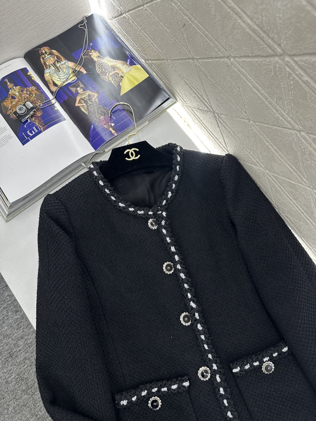 ♥Chane*♥2026新品上架 圆领捆边外套定制YB进口粗纺羊毛呢材质，质感高级，品相十足，圆领洋装外