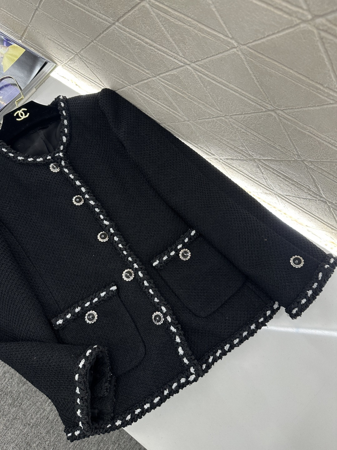 ♥Chane*♥2026新品上架 圆领捆边外套定制YB进口粗纺羊毛呢材质，质感高级，品相十足，圆领洋装外