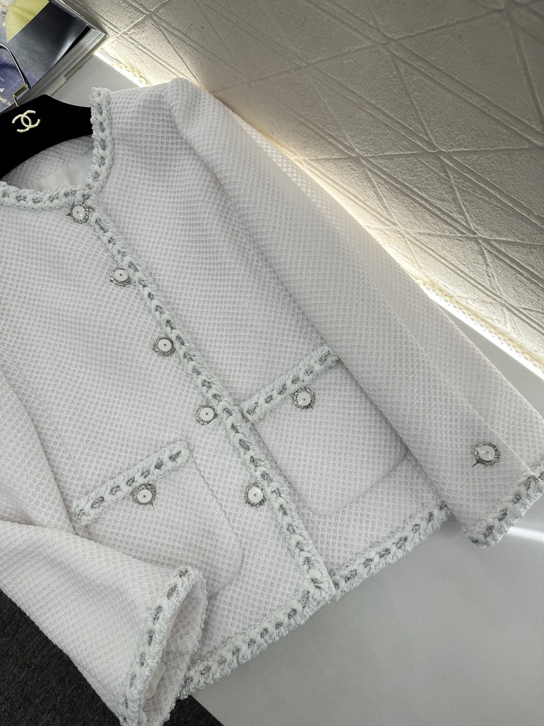 ♥Chane*♥2026新品上架 圆领捆边外套定制YB进口粗纺羊毛呢材质，质感高级，品相十足，圆领洋装外