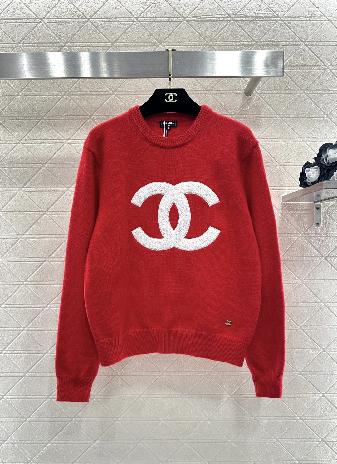 ♥Chane*♥2026新品上架 圆领简约徽标套头毛衣定制YB羊毛纱线织造，质感细腻，穿搭舒适，圆领针织