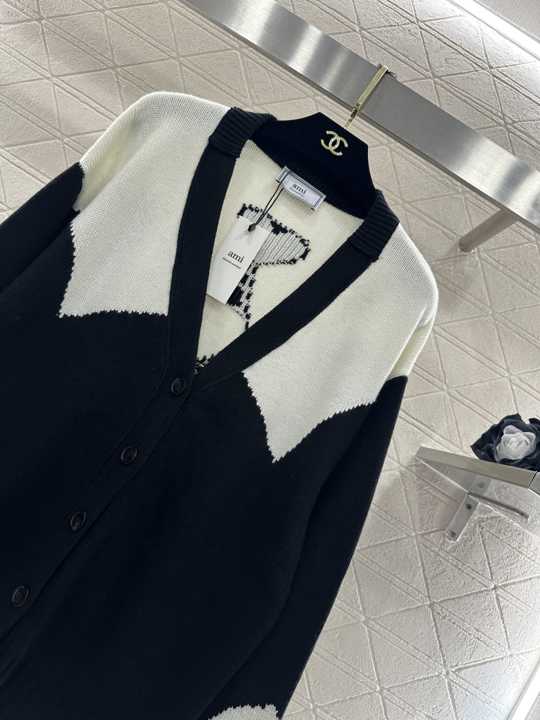 ♥Ami*♥2026新品上架 V领针织廓形针织开衫定制YB羊毛纱线织造，质感细腻，穿搭舒适，V领针织开衫