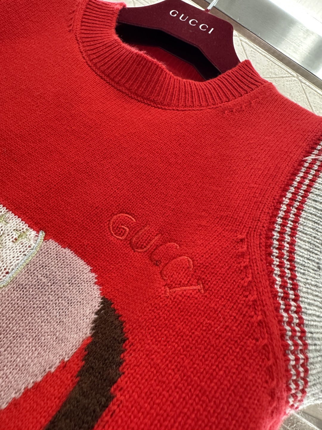 ♥Gucc*♥2026新品上架 贺岁提花马年针织背心新年贺岁系列#定制YB羊毛纱线织造，穿搭舒适，质感十