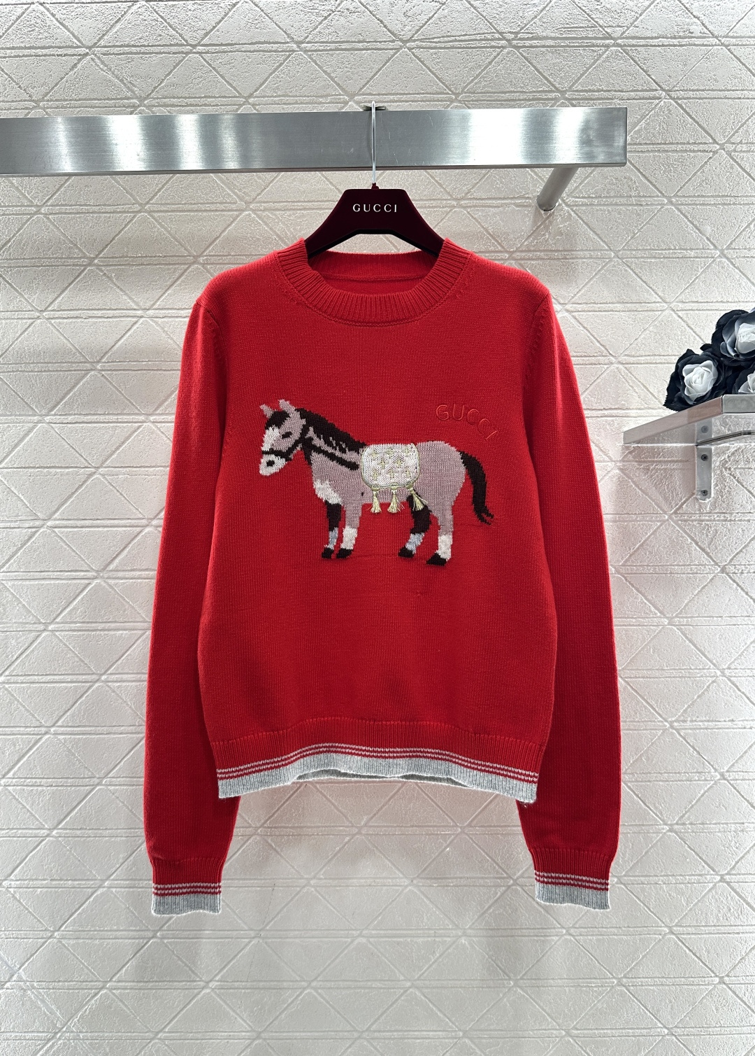 ♥Gucc*♥2026新品上架 贺岁提花马年针织毛衣新年贺岁系列#定制YB羊毛纱线织造，穿搭舒适，质感十