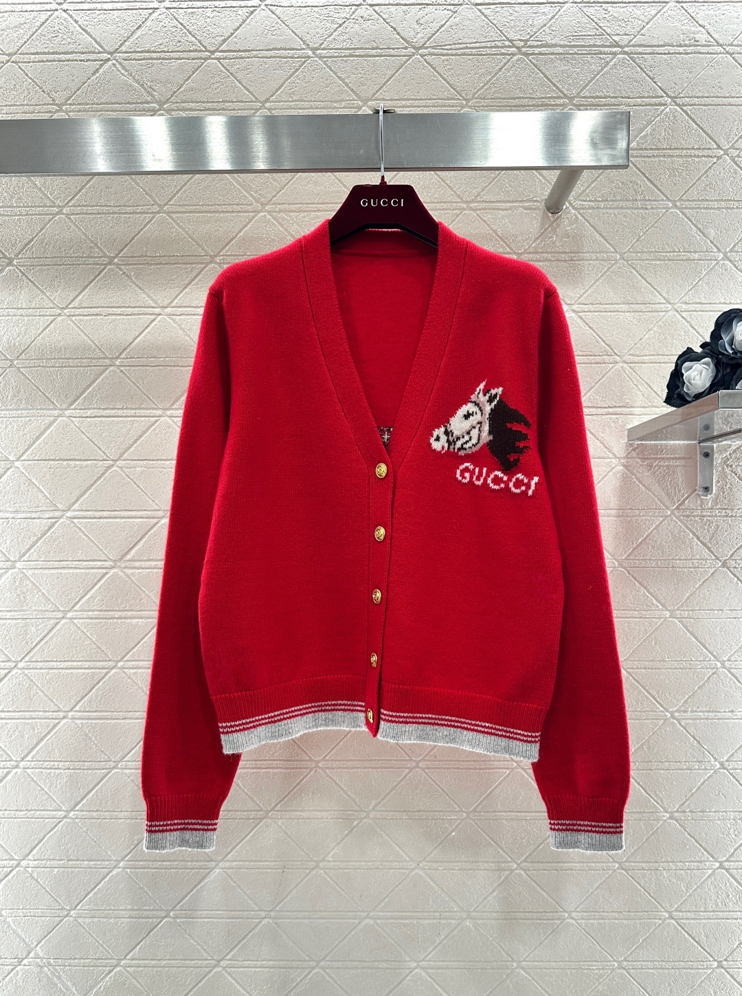 ♥Gucc*♥2026新品上架 贺岁提花马年针织开衫新年贺岁系列#定制YB羊毛纱线织造，穿搭舒适，质感十