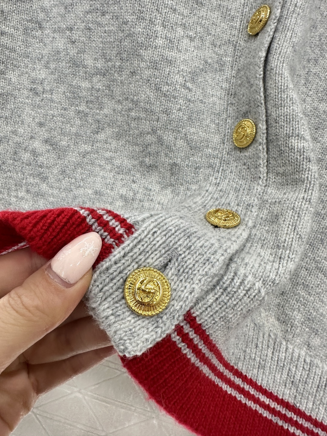 ♥Gucc*♥2026新品上架 贺岁提花马年针织开衫新年贺岁系列#定制YB羊毛纱线织造，穿搭舒适，质感十