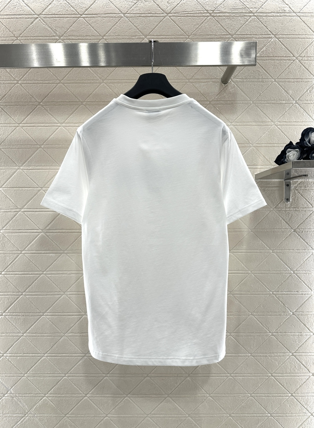 ♥Celin*♥2026新品上架 钉珠字母徽标𝑇𝑒𝑒定制YB丝光全棉材质，透气舒适，质感十足，常规短袖T