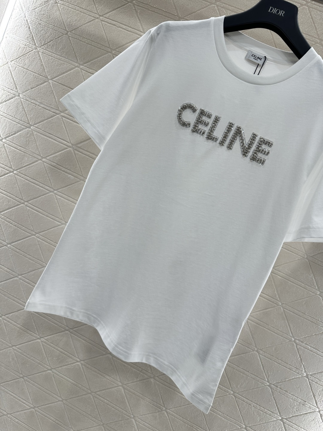 ♥Celin*♥2026新品上架 钉珠字母徽标𝑇𝑒𝑒定制YB丝光全棉材质，透气舒适，质感十足，常规短袖T