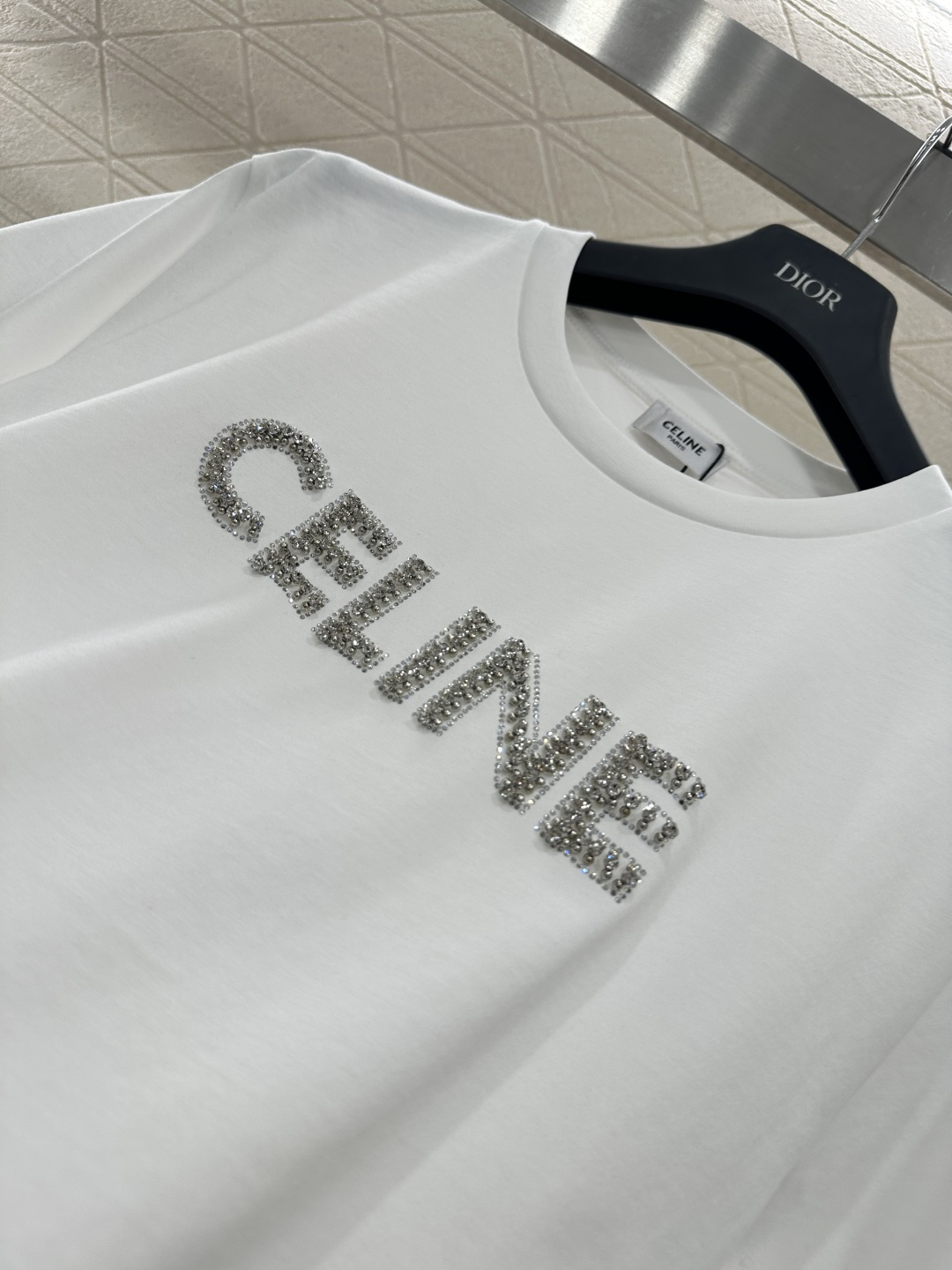 ♥Celin*♥2026新品上架 钉珠字母徽标𝑇𝑒𝑒定制YB丝光全棉材质，透气舒适，质感十足，常规短袖T