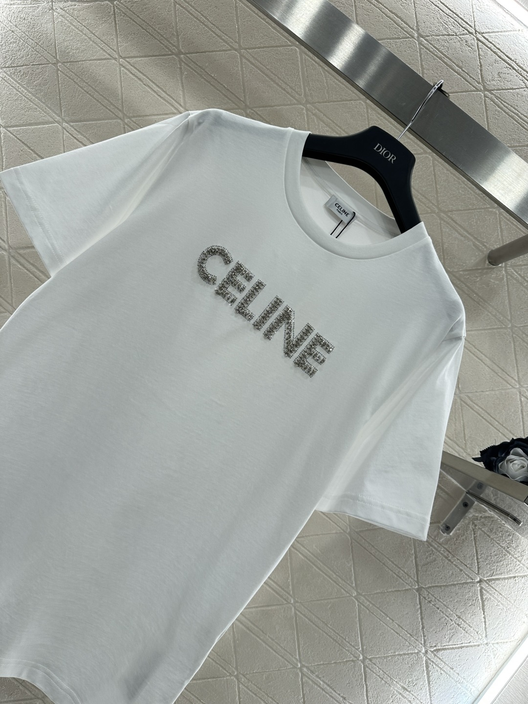 ♥Celin*♥2026新品上架 钉珠字母徽标𝑇𝑒𝑒定制YB丝光全棉材质，透气舒适，质感十足，常规短袖T