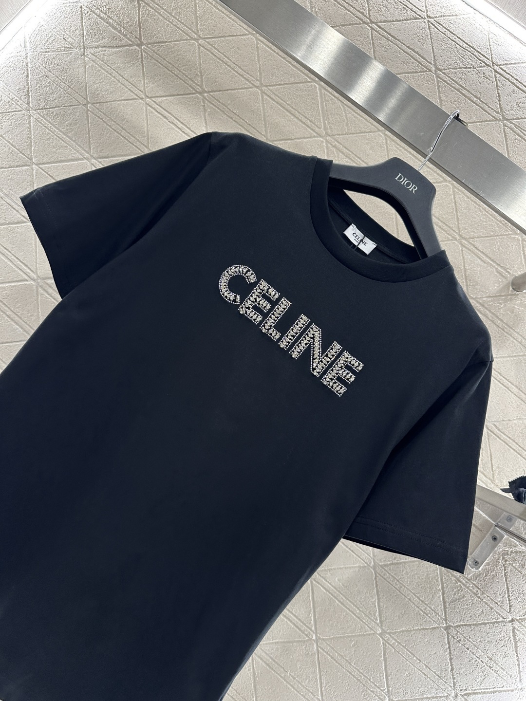 ♥Celin*♥2026新品上架 钉珠字母徽标𝑇𝑒𝑒定制YB丝光全棉材质，透气舒适，质感十足，常规短袖T