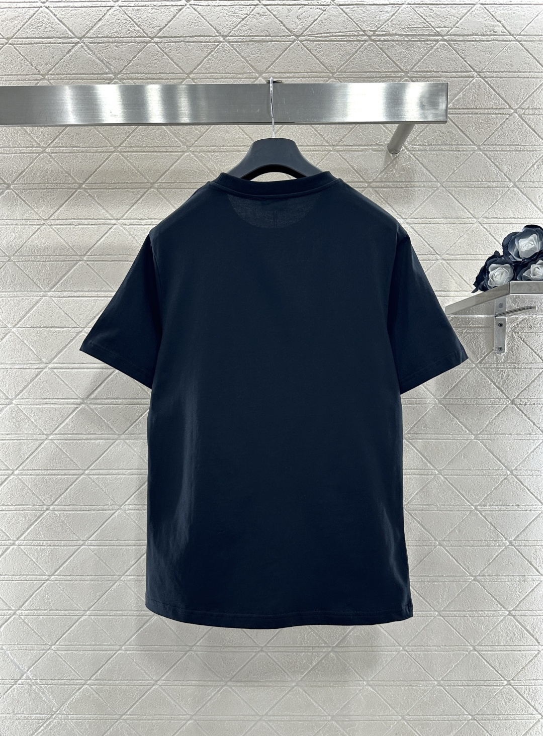 ♥Celin*♥2026新品上架 钉珠字母徽标𝑇𝑒𝑒定制YB丝光全棉材质，透气舒适，质感十足，常规短袖T